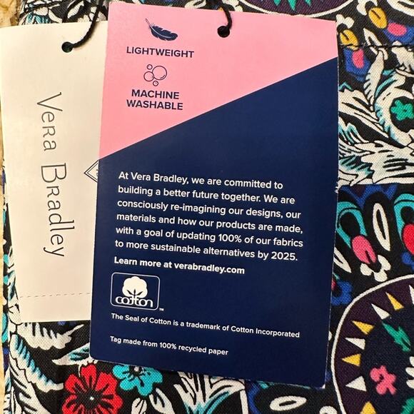 Vera Bradley Set of 2 Cloth Gift Bags in 2 Patterns NWT - Picture 3 of 4